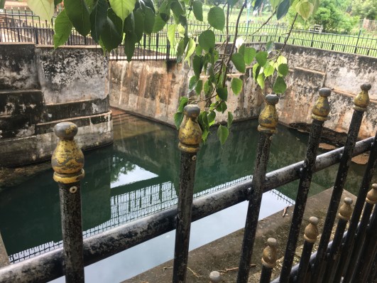 nilavarai bottomless well