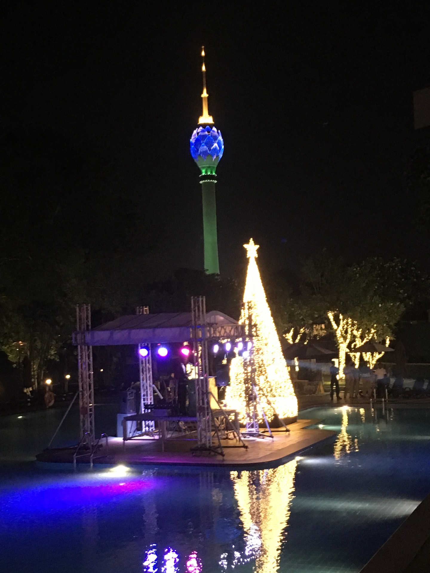 nelum kuluna colombo lotus tower